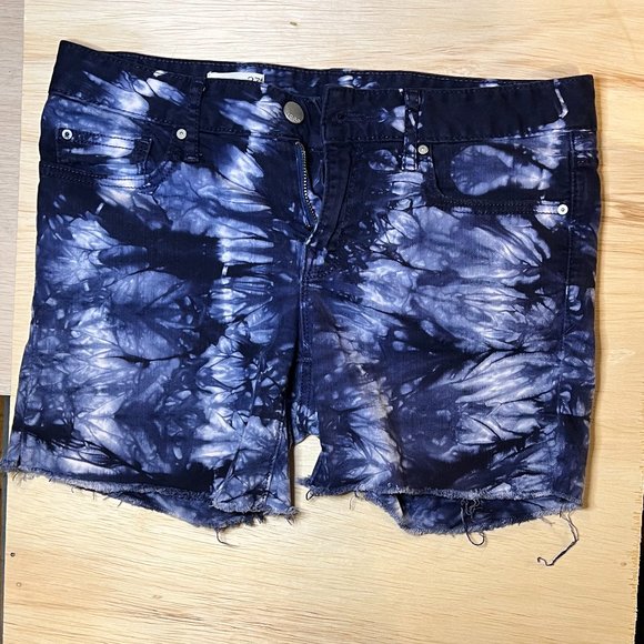 GAP Tie Die shorts - Picture 1 of 3